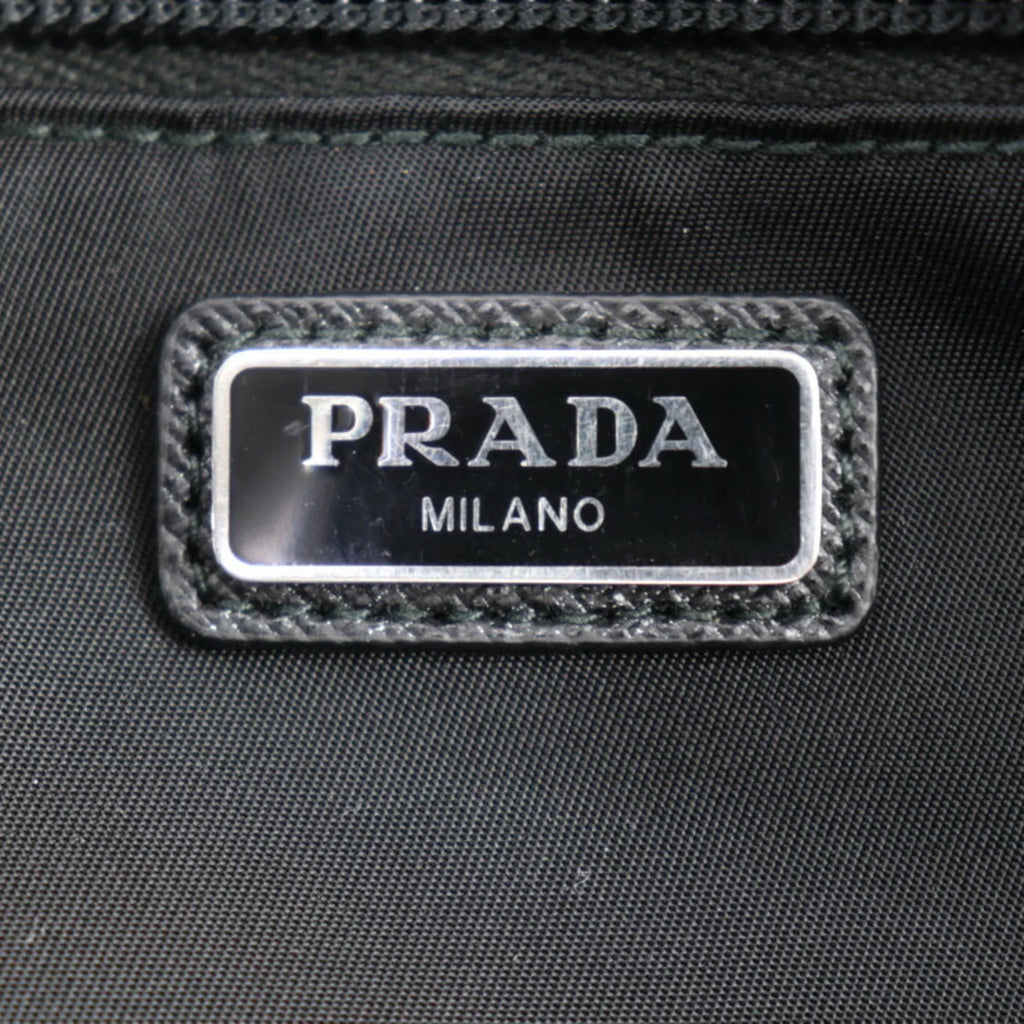 Pre-Owned PRADA Prada second bag 2NA819 nylon leather Dark silver hardware clutch handbag triangle logo (Good)