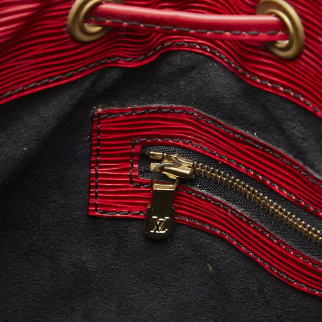 Pre-Owned Louis Vuitton Epi Petit Noe One Shoulder Bag Handbag M44107 Castilian Red Leather Ladies LOUIS VUITTON (Good)