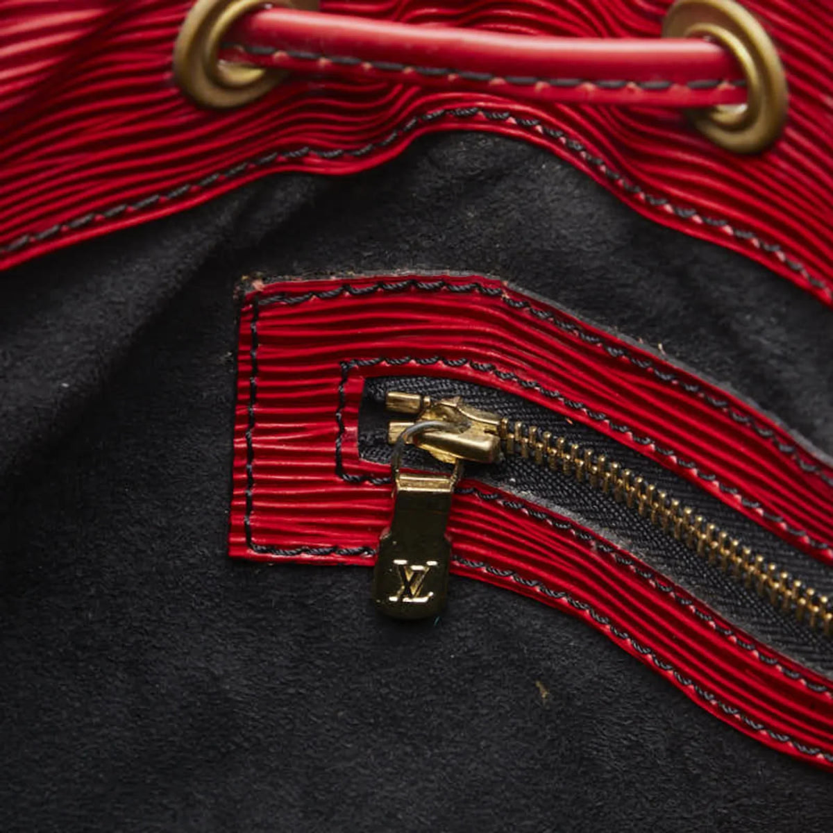 Pre-Owned Louis Vuitton Epi Petit Noe One Shoulder Bag Handbag M44107 Castilian Red Leather Ladies LOUIS VUITTON (Good)