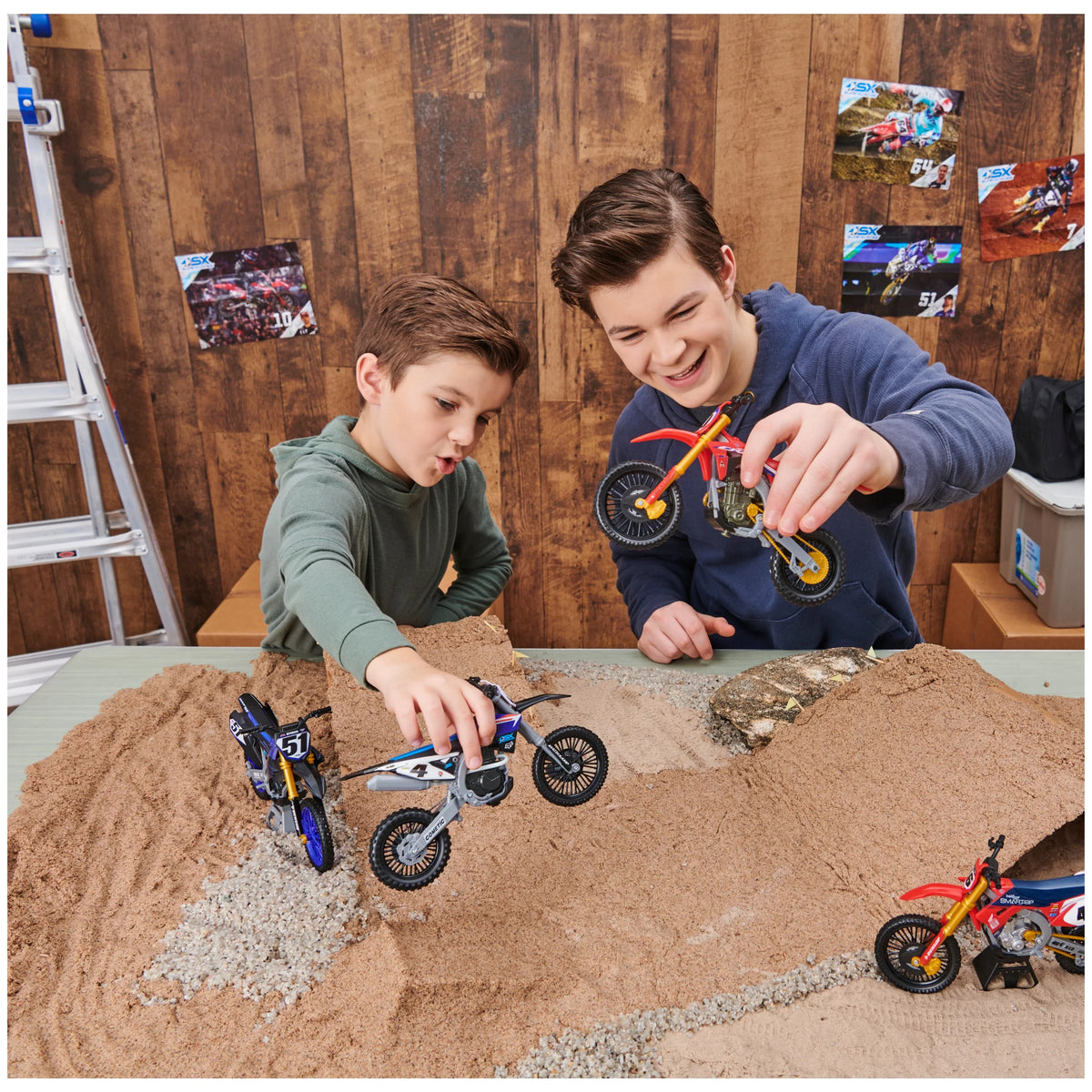 Supercross, Authentic Justin Brayton 1:10 Scale Collector Die-Cast Motorcycle Replica with Display Stand