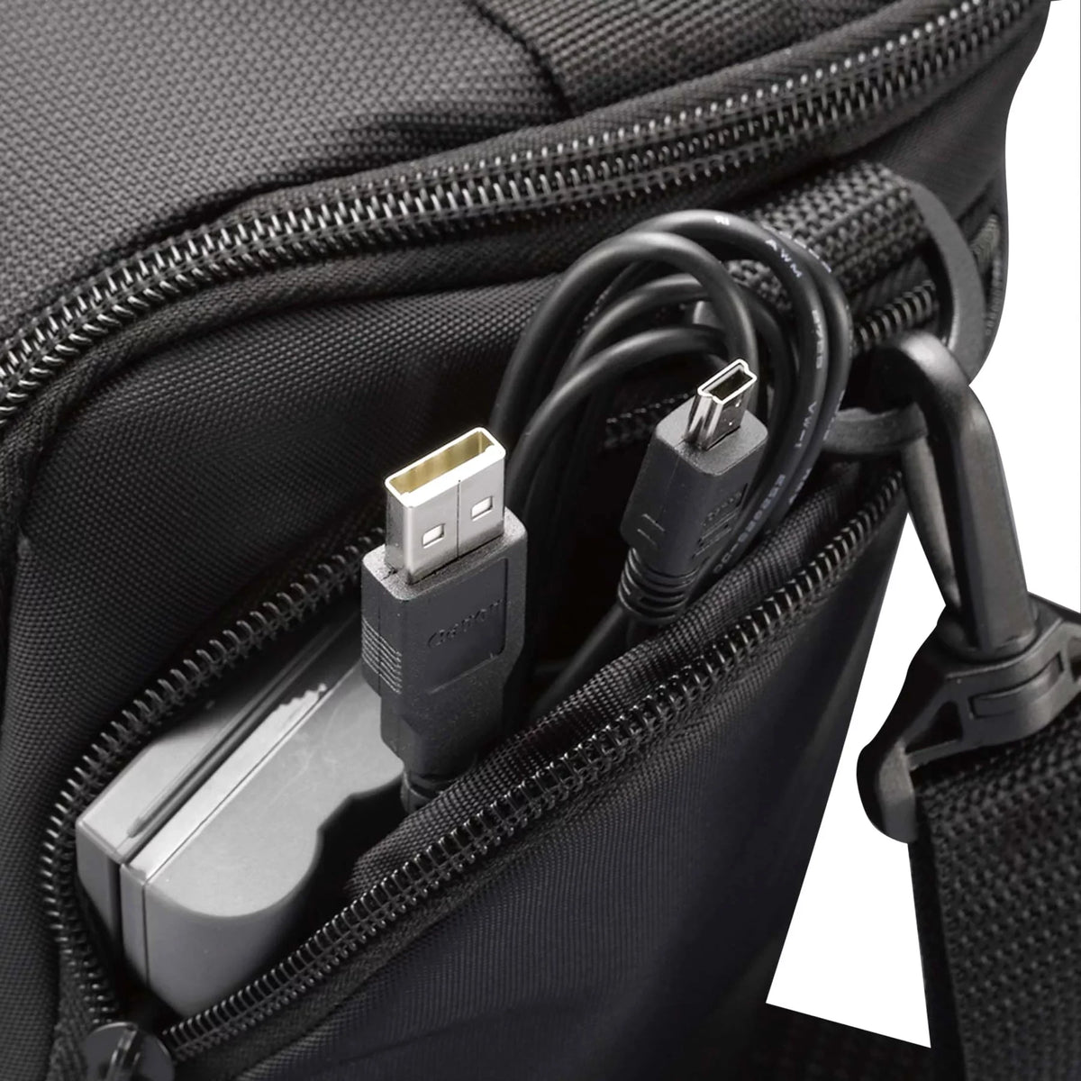 Case Logic Carrying Case (Holster) Camera, Accessories, Battery, Cable, Lens Cap, Memory Card, Cloth - Onyx